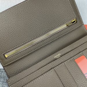 【AT2331】Hermes エルメスレディースの新しい単色レザー内側のジッパーポケット式ウォレット