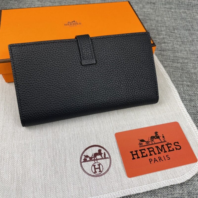 【AT2334】Hermesのエルメスレディース新モデルの単色革製の内側にジッパーポケット付きの縦型財布