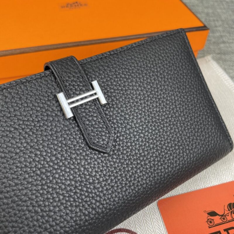 【AT2334】Hermesのエルメスレディース新モデルの単色革製の内側にジッパーポケット付きの縦型財布