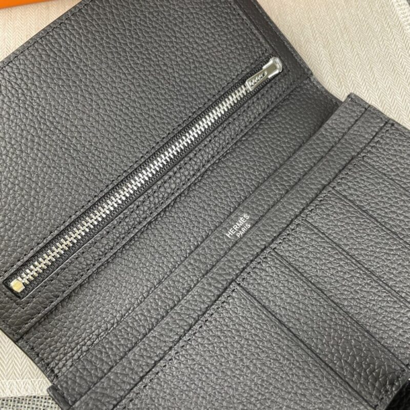 【AT2334】Hermesのエルメスレディース新モデルの単色革製の内側にジッパーポケット付きの縦型財布