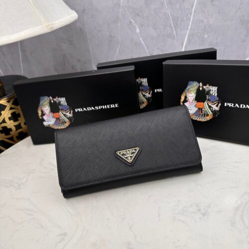 【AT2355】Prada プラダ👏👏のクラシックなカバーウォレット、半額💼。クラシックなデザイン、シンプルでおしゃれ、イタリアの最高級オリジナル十字型革で質感が非常に良いです。輸入裏地布、白、スチール金属の金具付き！熟練されたステッチは均等で整然としており、手の込んだ作業が施されています。
