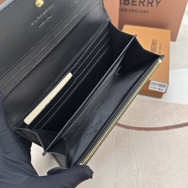 【AT2358】Burberryのチェック柄のレザー長財布🇮🇹🎉👉表面は輸入手のひら模様の牛革を使用し、内部はきめ細かく柔らかい輸入仔牛革、オリジナルのチェック生地、ゴールドの金具付き👍専門店品質、精密な仕事💋実物撮影📷