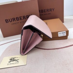 【AT2360】Burberryのチェック柄のレザーラウンド長財布🇮🇹🎉👉表面には輸入手のひら模様の牛革を使用し、内側には柔らかい輸入子牛革を使い、オリジナルのチェック生地、ゴールド色の金具付き👍専門店品質、精密な仕事💋実物撮影📷