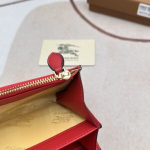 【AT2361】Burberryのチェック柄とパッチワークレザー長財布🇮🇹🎉👉表面は輸入の手のひらのしみ牛革を使用し、内側は細かく柔らかい輸入の子牛の革、オリジナルのチェック生地、ゴールドの金具👍専門店品質、精巧な仕事💋実物撮影📷