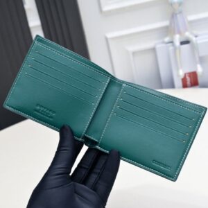 【AT2387】Goyard（ゴヤール）は1853年に設立され、160年以上の歴史を持っています。素材は麻、綿、麻繊維の混合から織られ、その後光沢のあるゴムアルデヒドでコーティングされており、防水性、丈夫さ、耐久性があり、有名人、王室、貴族に大人気です。 🎉🎉