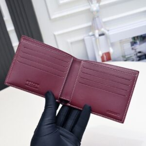 【AT2388】Goyard（ゴヤール）は1853年に設立され、160年以上の歴史を持ち、麻、綿、麻繊維の混合織りで作られ、光沢のあるゴム酸アルデヒドでコーティングされており、防水性、耐久性があります。多くの有名人や王室、貴族に愛されています。