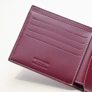 【AT2388】Goyard（ゴヤール）は1853年に設立され、160年以上の歴史を持ち、麻、綿、麻繊維の混合織りで作られ、光沢のあるゴム酸アルデヒドでコーティングされており、防水性、耐久性があります。多くの有名人や王室、貴族に愛されています。