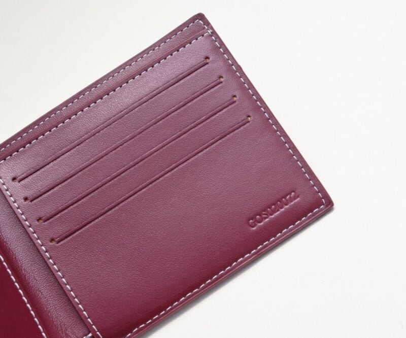 【AT2388】Goyard（ゴヤール）は1853年に設立され、160年以上の歴史を持ち、麻、綿、麻繊維の混合織りで作られ、光沢のあるゴム酸アルデヒドでコーティングされており、防水性、耐久性があります。多くの有名人や王室、貴族に愛されています。