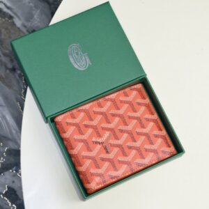 【AT2391】1853年に設立されたゴヤール（Goyard）は、160年以上の歴史を持ち、麻、綿、大麻繊維の混合物で織られた生地に光沢のあるツリーゴム醛糖が塗られており、防水性、丈夫さ、耐久性があり、有名人、王室、貴族に大変人気があります。🎉🎉