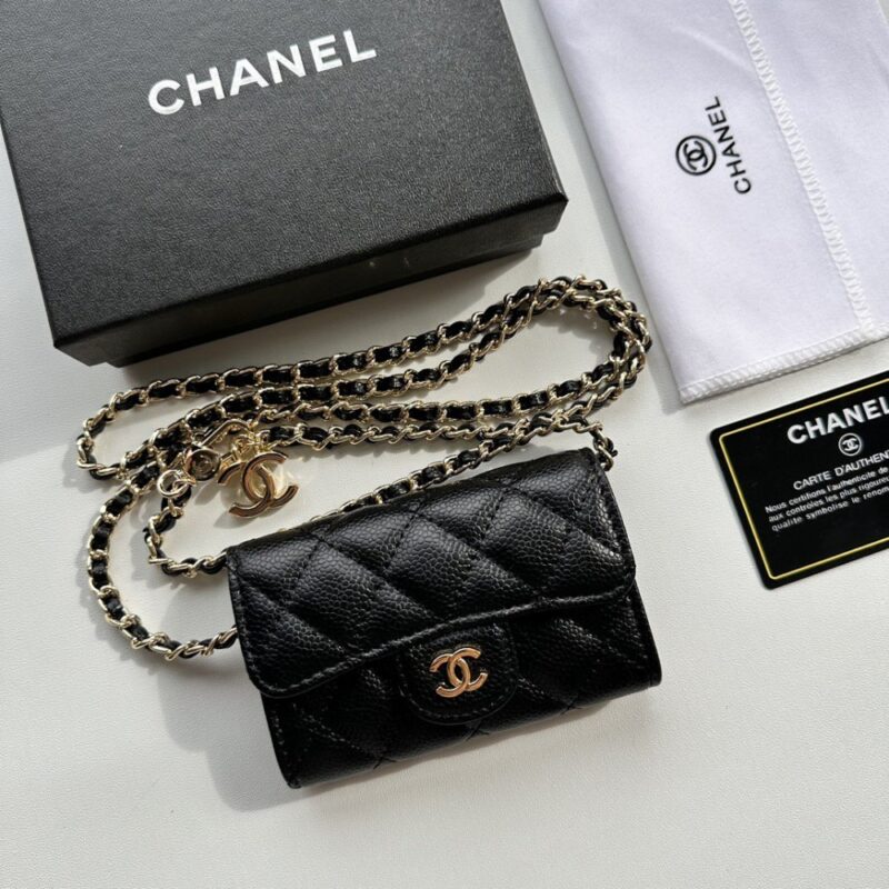 【AT2406】Chanelの新しい小銭入れ👛、キャビアスキンのエンボスレザーレディースバッグ、コンパクトで持ち運びに便利なデザインスタイル、公式ウェブサイトと同期した新作💋