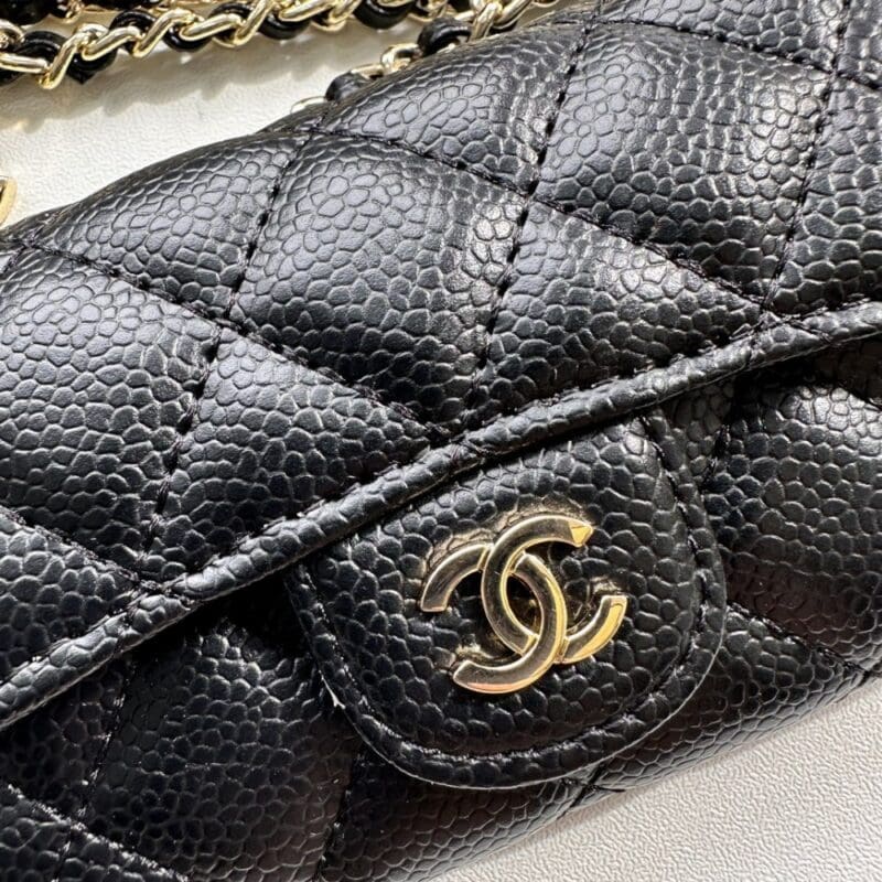 【AT2406】Chanelの新しい小銭入れ👛、キャビアスキンのエンボスレザーレディースバッグ、コンパクトで持ち運びに便利なデザインスタイル、公式ウェブサイトと同期した新作💋