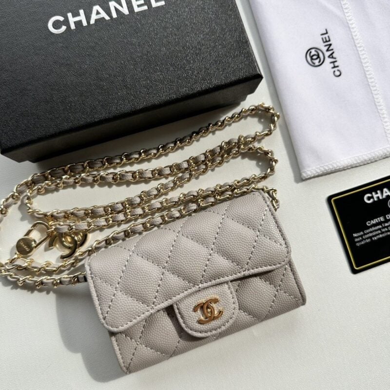 【AT2411】Chanelの新しいコインケース👛 ボール柄キャビアスキンレディースバッグ コンパクトで持ち運びしやすいデザインスタイル 公式ウェブサイトと同期した新作💋