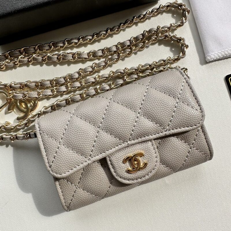 【AT2411】Chanelの新しいコインケース👛 ボール柄キャビアスキンレディースバッグ コンパクトで持ち運びしやすいデザインスタイル 公式ウェブサイトと同期した新作💋