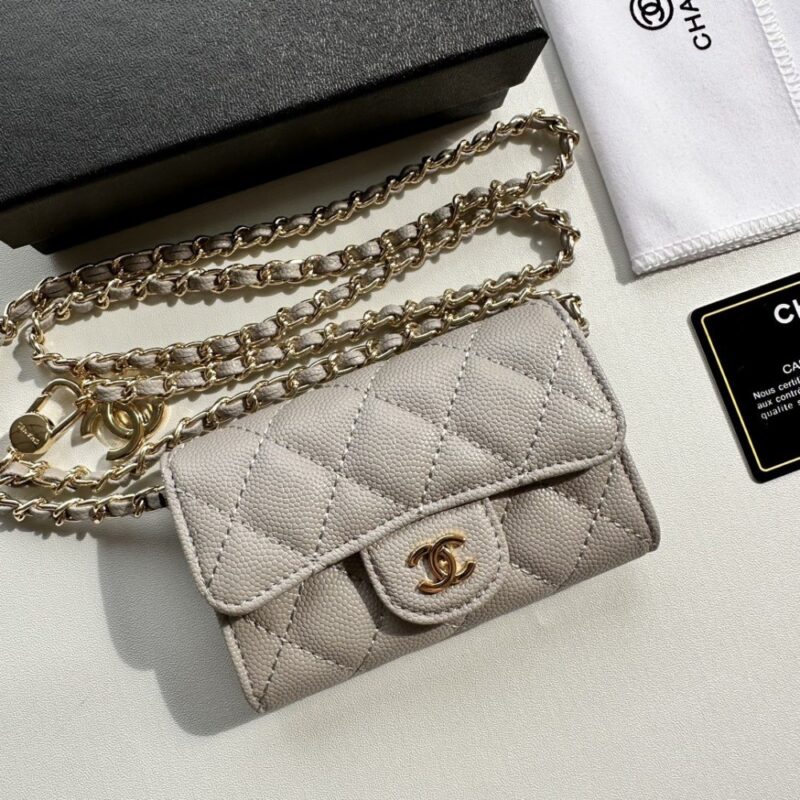 【AT2411】Chanelの新しいコインケース👛 ボール柄キャビアスキンレディースバッグ コンパクトで持ち運びしやすいデザインスタイル 公式ウェブサイトと同期した新作💋
