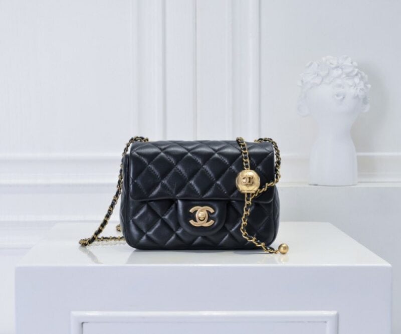【AT2440】Chanel シャネル✨口蓋バッグ 小サイズ このバッグを背負ったら本当にどう見ても好きです。