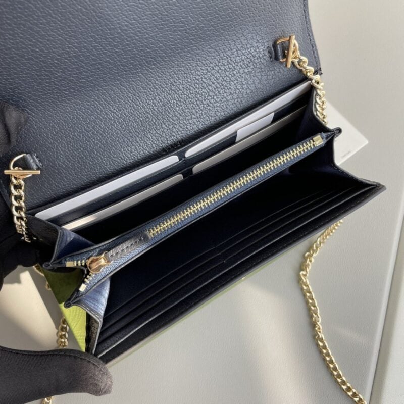 【AT2453】「公式サイトパッケージ」Gucci Jackie 1961シリーズ👏🎁😍チェーンが取り外し可能で二通りの使い方ができる財布型斜め掛けバッグ、個性的なデザインとシンプルで精巧なディテールが相まっています👏