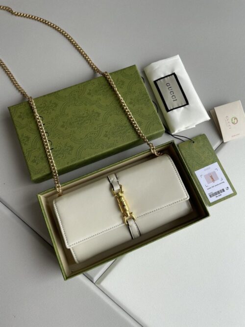【AT2456】「公式サイトパッケージ」Gucci Jackie 1961コレクション👏🎁😍チェーンが取り外し可能な二つ折りウォレット型斜めがけバッグ、個性的なデザインとシンプルで洗練されたディテールが見事にマッチ👏