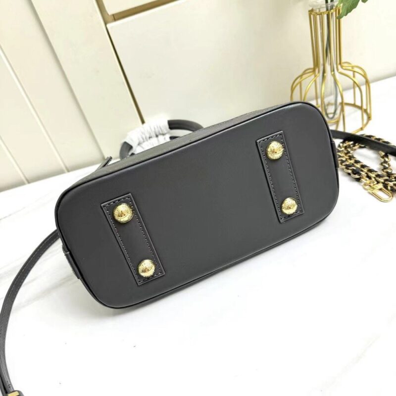 【AT2466】LV🎉🎉は1934年にルイ・ヴィトンのアルマハンドバッグから始まり、時間の経過とともに角ばった旅行用バッグから形の変化を経て、今日のエレガントな女性用ハンドバッグの代表となった。