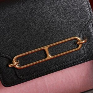 【AT2467】Hermes エルメスの楊冪と同じデザインの猪の鼻🐷が入荷しました。実物は超美しいです。過剰な利益を拒否💪💪模様ははっきりとしており、ファッショナブルな豚の鼻の形のバックルと合わせています。縫い目は整然として細かく、エッジは何度も繰り返してこのような効果を出すのにのみ適しています。