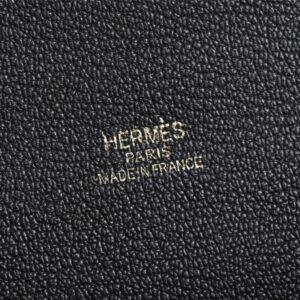 【AT2467】Hermes エルメスの楊冪と同じデザインの猪の鼻🐷が入荷しました。実物は超美しいです。過剰な利益を拒否💪💪模様ははっきりとしており、ファッショナブルな豚の鼻の形のバックルと合わせています。縫い目は整然として細かく、エッジは何度も繰り返してこのような効果を出すのにのみ適しています。