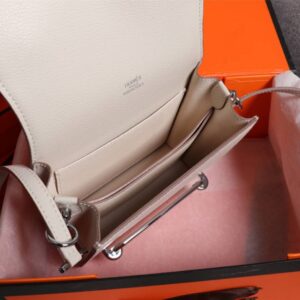 【AT2470】Hermes 杨幂と同じ豚鼻のバッグ🐷が入荷しました。実物は美しく、高額なものは拒否します💪💪模様がはっきりしており、ファッション性の高い豚鼻型のバックルと合わせて、縫製が整然と細かく、オイルエッジは何度も繰り返さないとこのような効果が出ません。