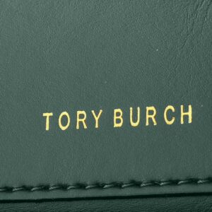 【AT2473】Tory Burchの新作Kiraミニフリップショルダーバッグは、ふんわりしたダイヤモンドステッチデザインを通じて、クラシックな形状に立体感をもたらします。特徴的な斜面のダブルTロゴとチェーンショルダーストラップが組み合わされ、独特の個性的魅力を放ちます。