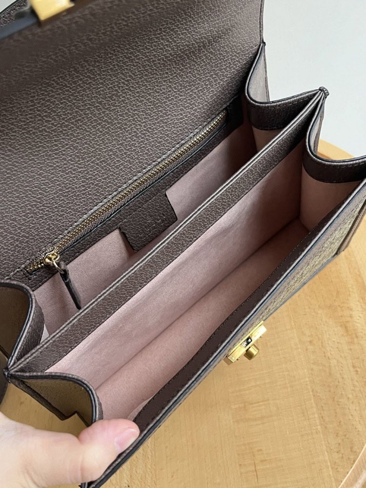 【AT2476】Gucci💝💝のOphidiaシリーズは、毎シーズン驚くほど素晴らしい新作をもたらします。このハンドバッグは、Epilogueシリーズの1つで、取り外し可能なショルダーストラップが付いています。