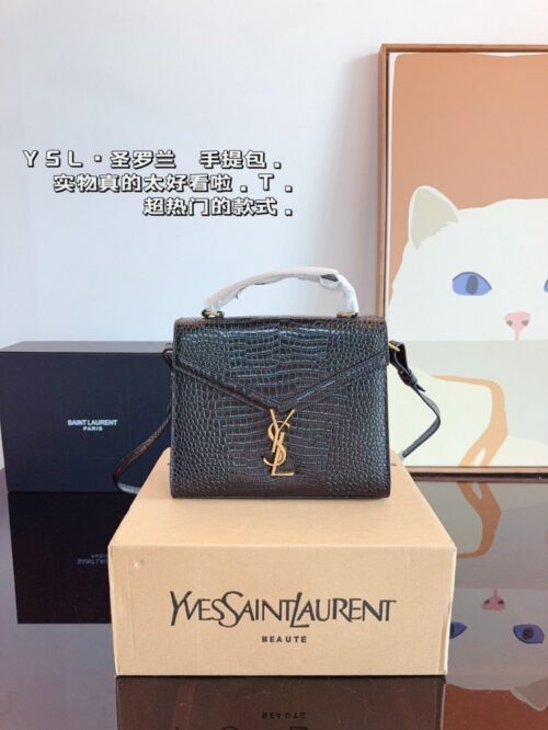 【AT2488】YSL cassandra イヴ・サンローランのYSLカサンドラメッセンジャーバッグは、シンプルで万能なデザインです。