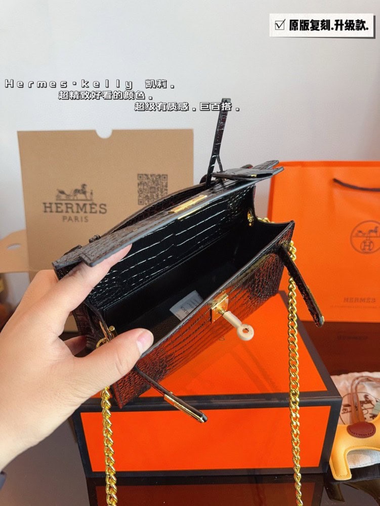 【AT2494】Hermes エルメスのケリーバッグ第1世代（ワニ柄）。本当に素敵です。日常のカジュアルスタイルにぴったりです。