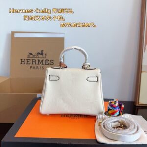 【AT2497】Hermes エルメス。ケリーバッグの季節がやってきました。