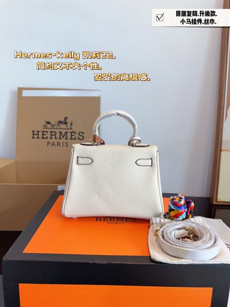 【AT2497】Hermes エルメス。ケリーバッグの季節がやってきました。