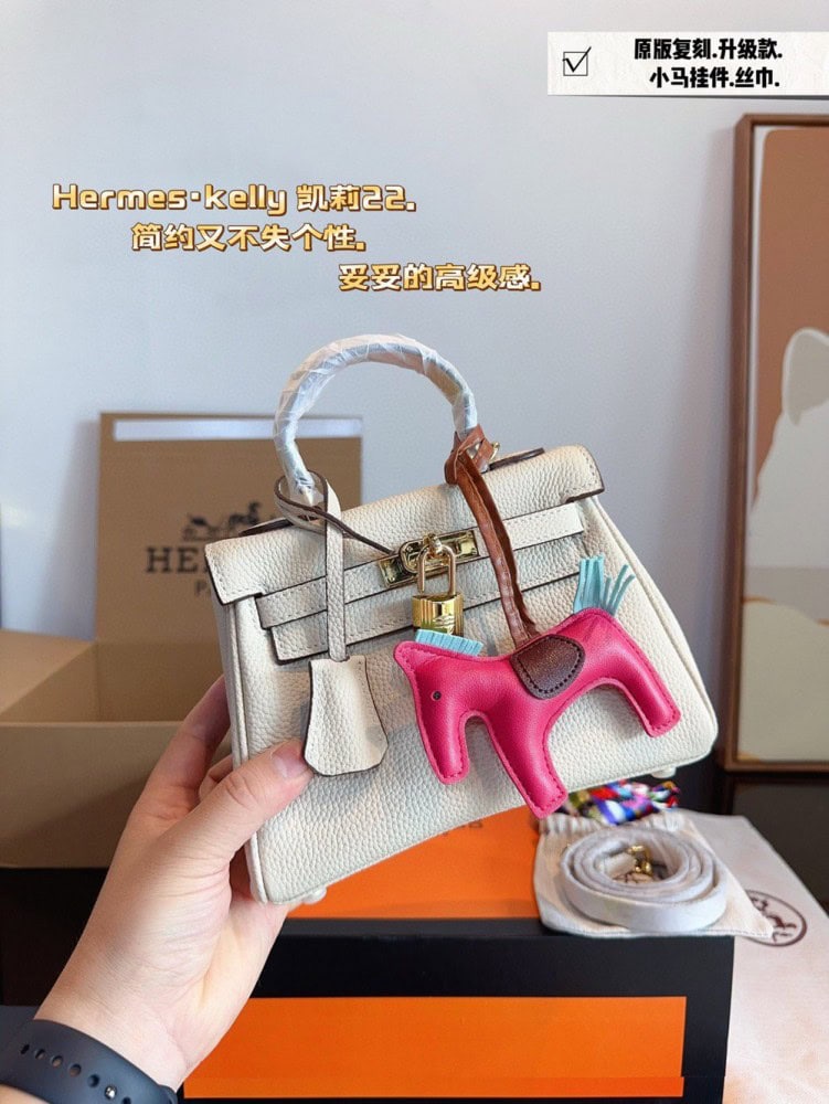 【AT2497】Hermes エルメス。ケリーバッグの季節がやってきました。