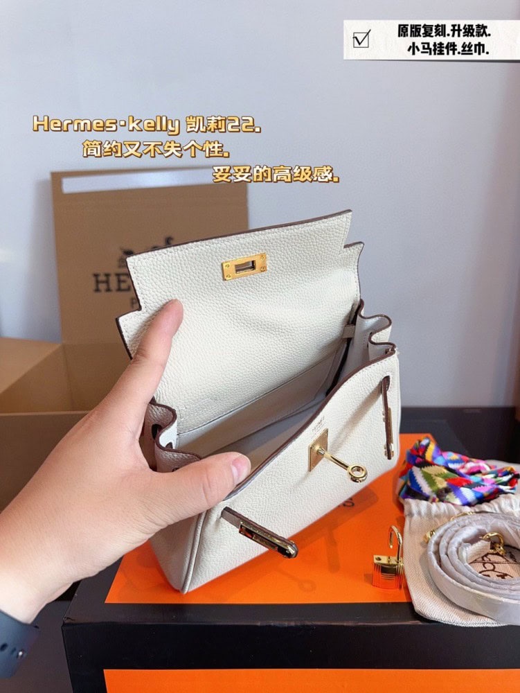 【AT2497】Hermes エルメス。ケリーバッグの季節がやってきました。
