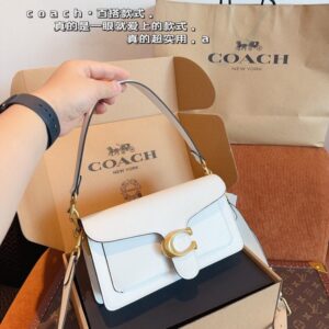 【AT2498】Coach コーチの新作コーチ-タビー26は、色合いが素晴らしいです！高い美しさと着用可能性を兼ね備えたデザインです。ハンドバッグとショルダーとして使えるので、様々なスタイルに合わせやすいです。