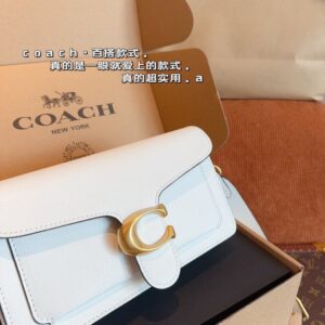 【AT2498】Coach コーチの新作コーチ-タビー26は、色合いが素晴らしいです！高い美しさと着用可能性を兼ね備えたデザインです。ハンドバッグとショルダーとして使えるので、様々なスタイルに合わせやすいです。