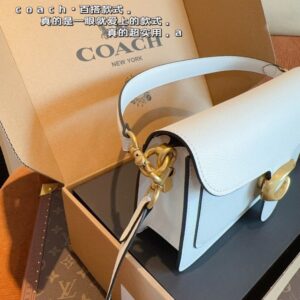【AT2498】Coach コーチの新作コーチ-タビー26は、色合いが素晴らしいです！高い美しさと着用可能性を兼ね備えたデザインです。ハンドバッグとショルダーとして使えるので、様々なスタイルに合わせやすいです。