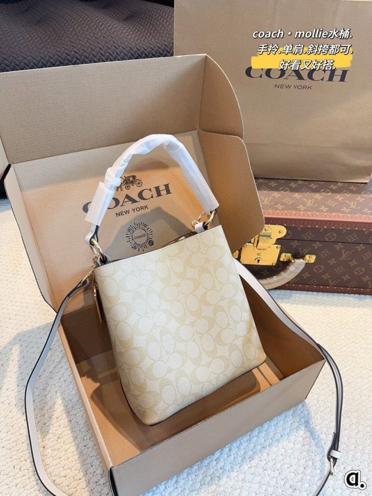 【AT2499】Coach コーチの5月の新作バケツバッグは、最新のシーズンに休日を楽しむためのカジュアルで自由なバッグです。立体的で豊かなデザインが特徴です。