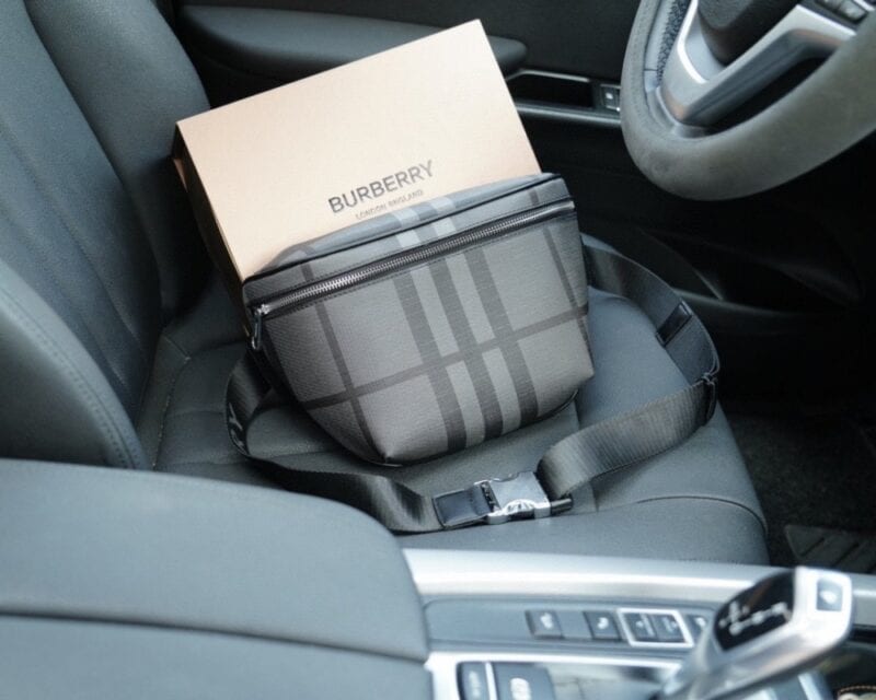 【AT2504】Burberry 🇮🇹 バーバリー公式ウェブサイトと同期したウエストバッグ。永遠に時代を超えたアイコン的な製品で、一般的な市販バージョンとは異なります。今年のBurberryが特にお気に入りのデザインです。すべて実物写真で、非常に使いやすいアイテムです。