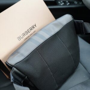 【AT2504】Burberry 🇮🇹 バーバリー公式ウェブサイトと同期したウエストバッグ。永遠に時代を超えたアイコン的な製品で、一般的な市販バージョンとは異なります。今年のBurberryが特にお気に入りのデザインです。すべて実物写真で、非常に使いやすいアイテムです。