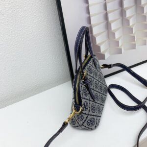 【AT2522】Tory Burchの新しいEmersonシェルバッグ