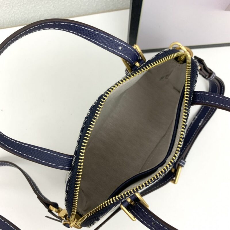 【AT2522】Tory Burchの新しいEmersonシェルバッグ