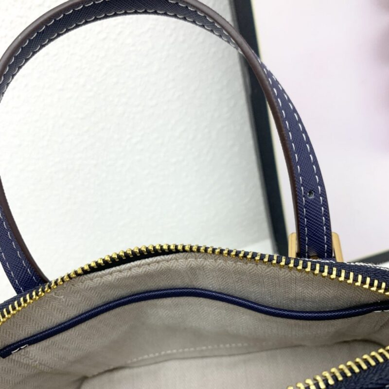 【AT2522】Tory Burchの新しいEmersonシェルバッグ