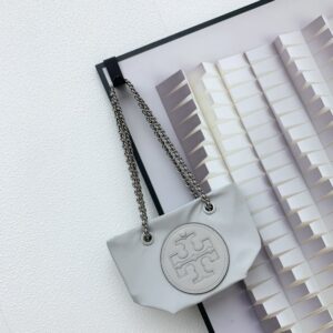 【AT2528】Tory Burchの新しいナイロンEllaチェーンショルダーバッグを手提げ。
