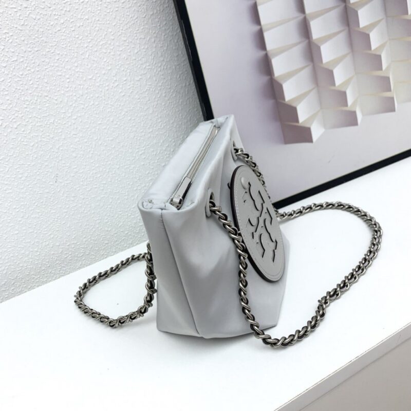 【AT2528】Tory Burchの新しいナイロンEllaチェーンショルダーバッグを手提げ。