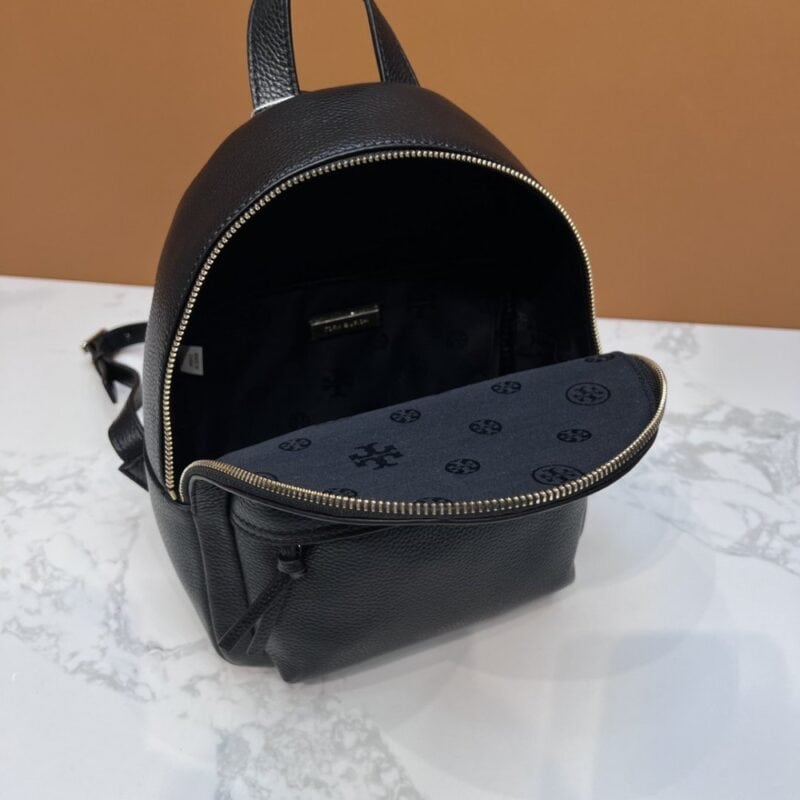【AT2530】LOEWEの新作リッチグレインレザーバックパック、女性用バッグ、柔らかい牛革、立体感が非常に良い形状。