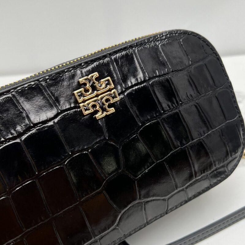 【AT2534】Tory Burchの新しい女性用カメラバッグは、リザード柄の牛革製で、ショルダー、斜め掛け、小さな丸いバッグ、牛革のクロスボディバッグです。2層のジッパーが付いています。