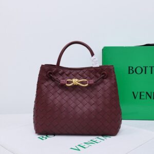 【AT2535】Bottega VenetaのAndiamoハンドバッグは、定義されていないファッションです。
