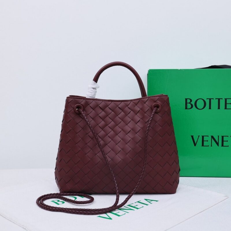 【AT2535】Bottega VenetaのAndiamoハンドバッグは、定義されていないファッションです。