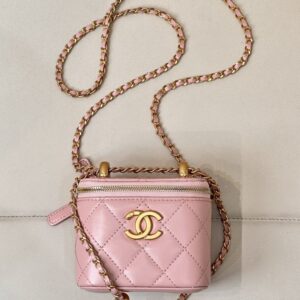 【AT2543】Chanel シャネルの桜色のミニパウダーは、ロマンチックで純真で繊細な桜色です🌸 ピンク色の桜色は、赤ちゃんのような肌のようで、繊細で精巧な印象を与えます。