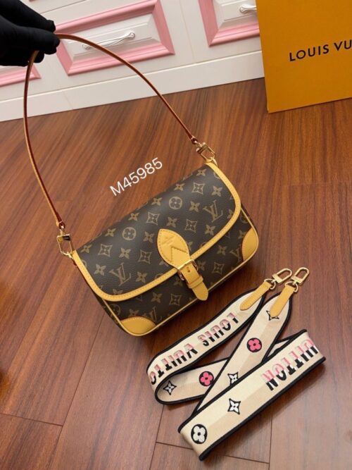 【AT2549】LOUIS VUITTONのショルダーバッグ